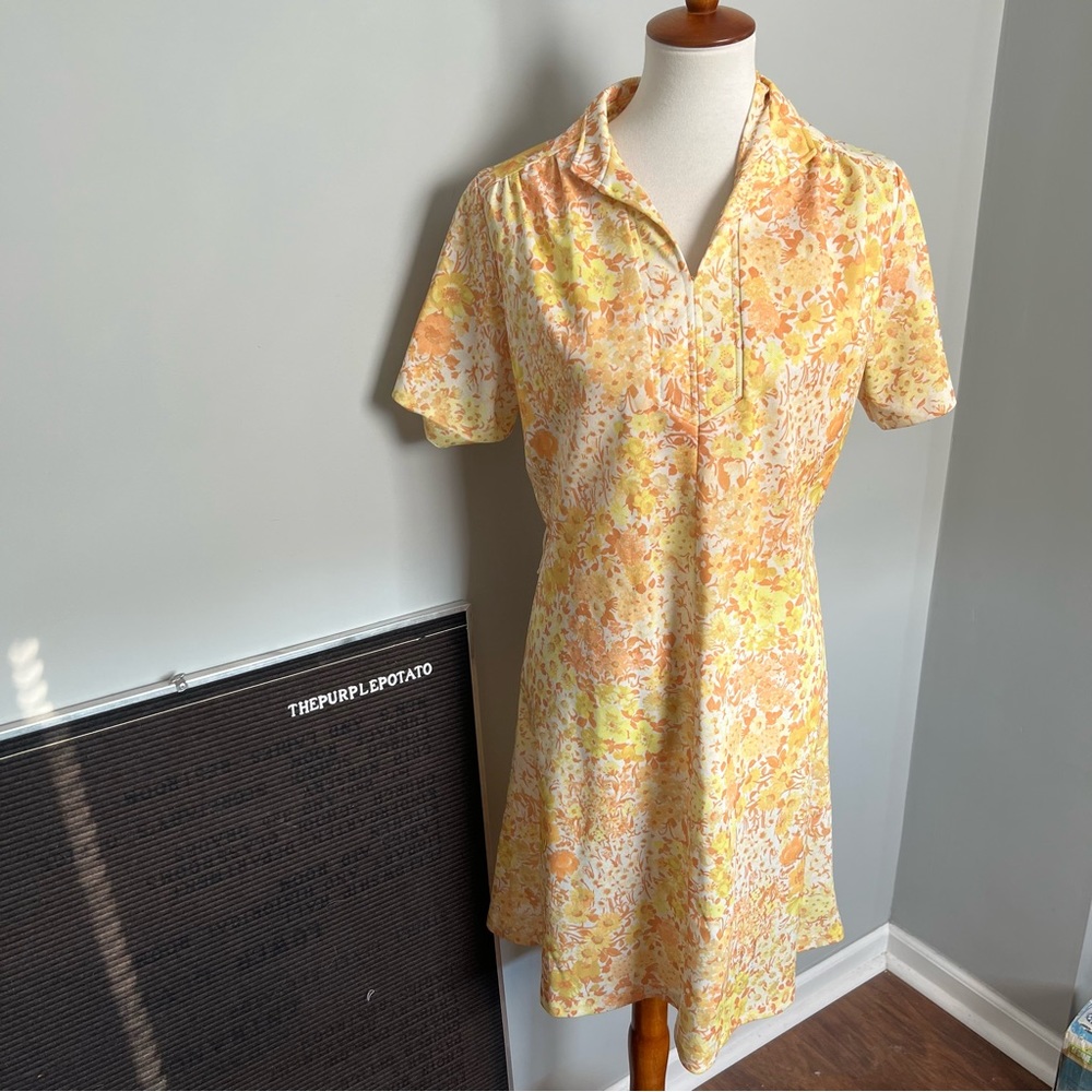 Vintage 1960s Yellow Floral Handmade Collared Dress